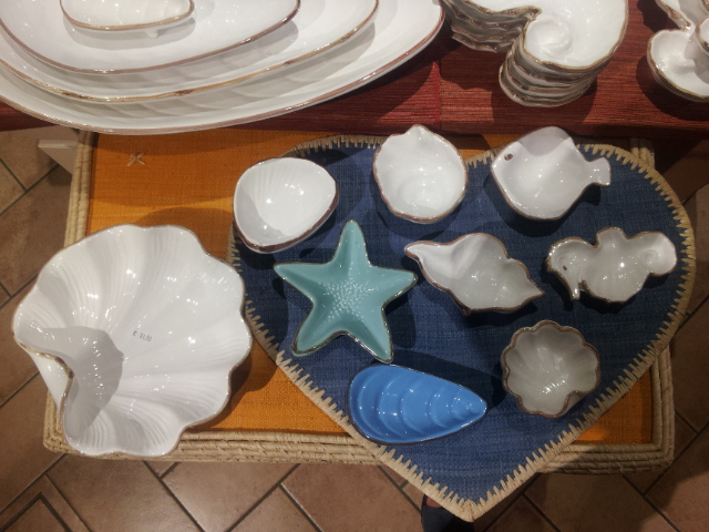 bomboniere di ceramica artigianale toscana a tema mare