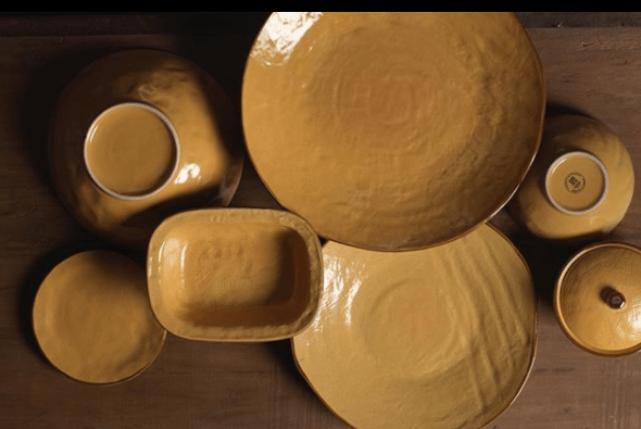 completo piatti giallo