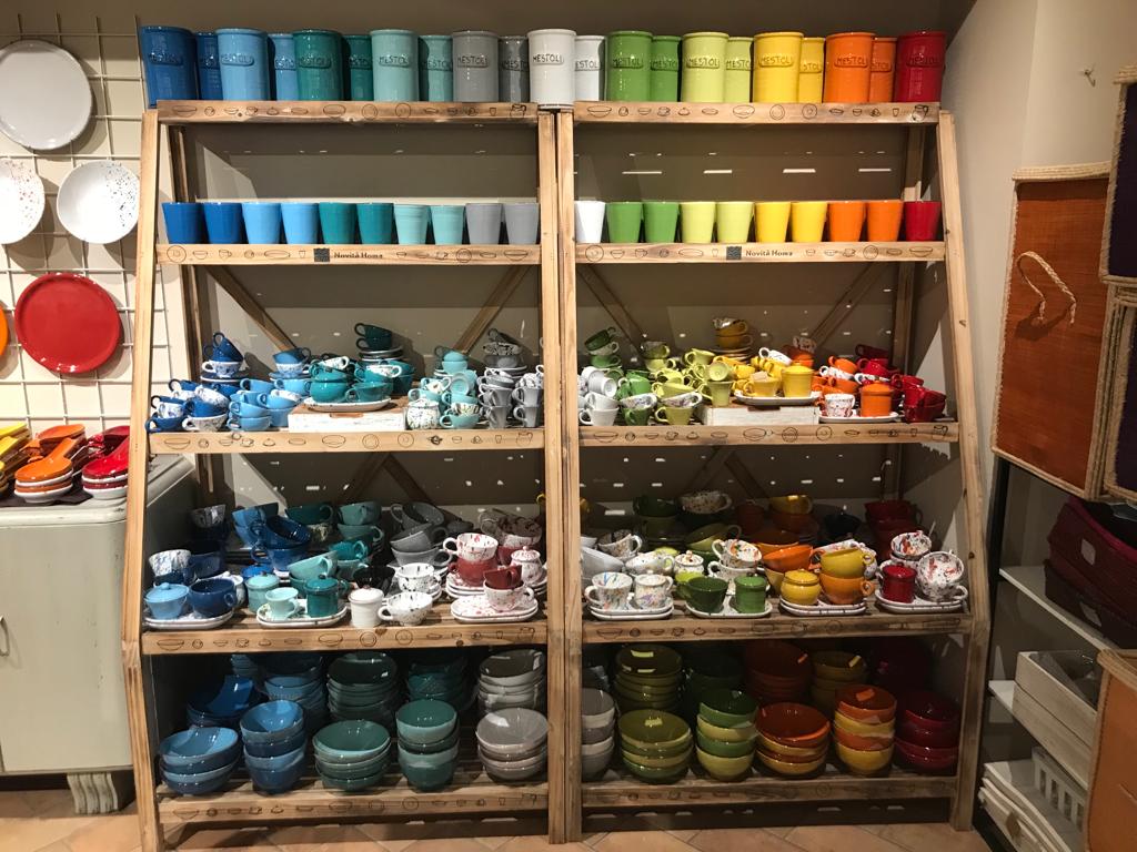 Il negozio di ceramiche artigianali LifeStyle… Anteprima